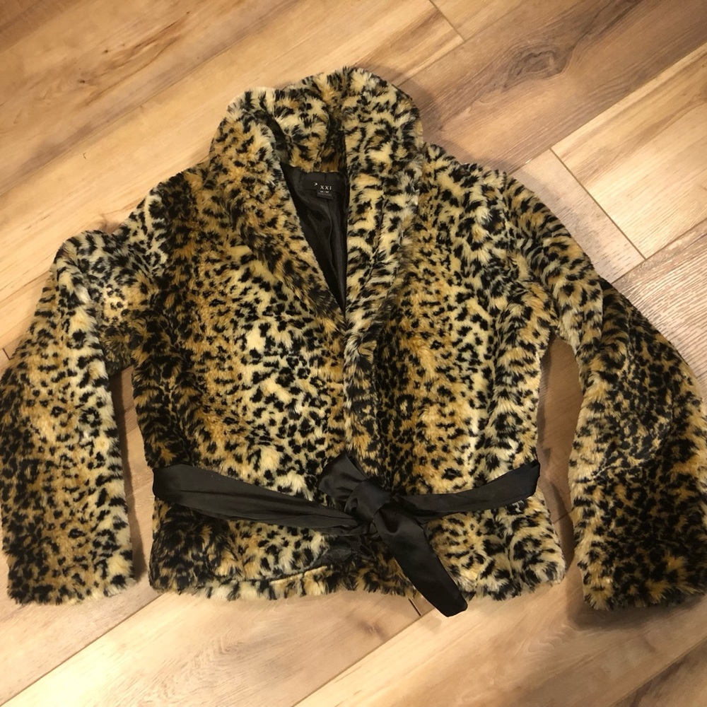 XXI FAUX FUR ANIMAL PRINT WRAP JACKET RIBBON BELTED SIZE M